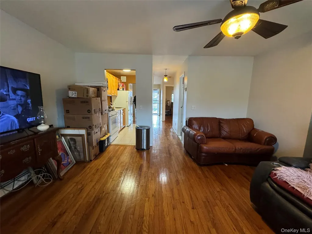 9 Harper Court Bronx NY 10466