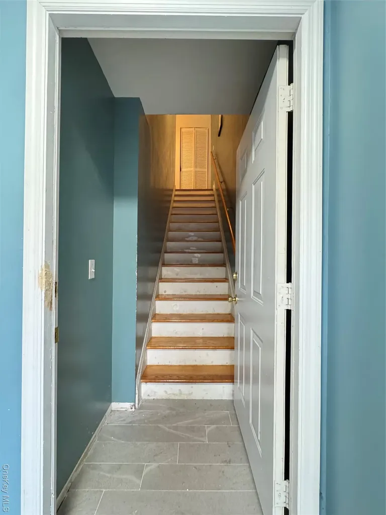 9 Harper Court Bronx NY 10466