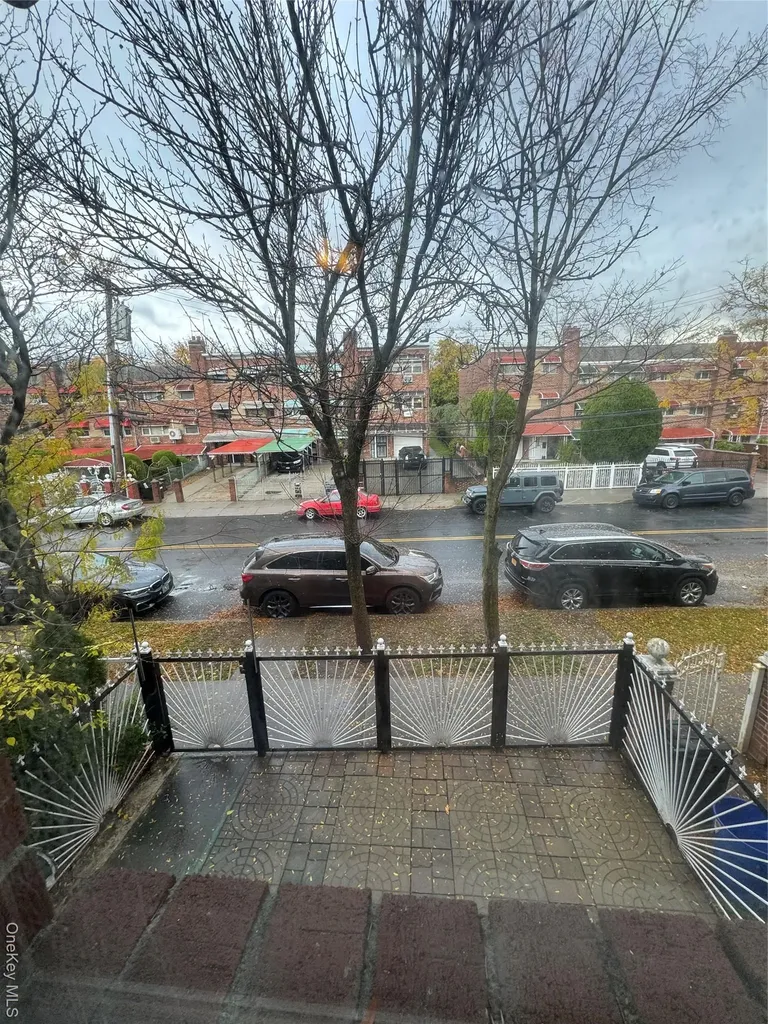 9 Harper Court Bronx NY 10466