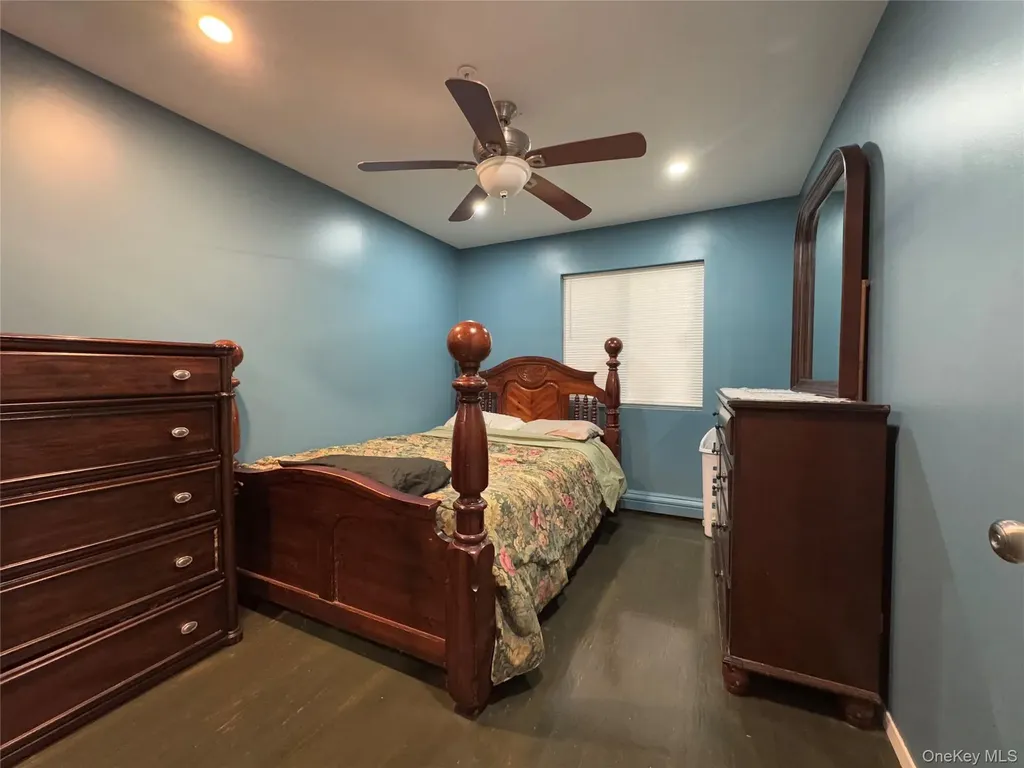 9 Harper Court Bronx NY 10466