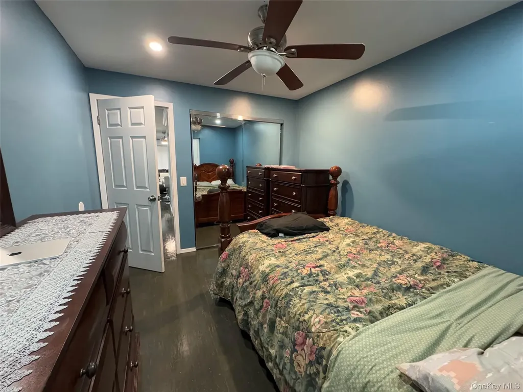 9 Harper Court Bronx NY 10466
