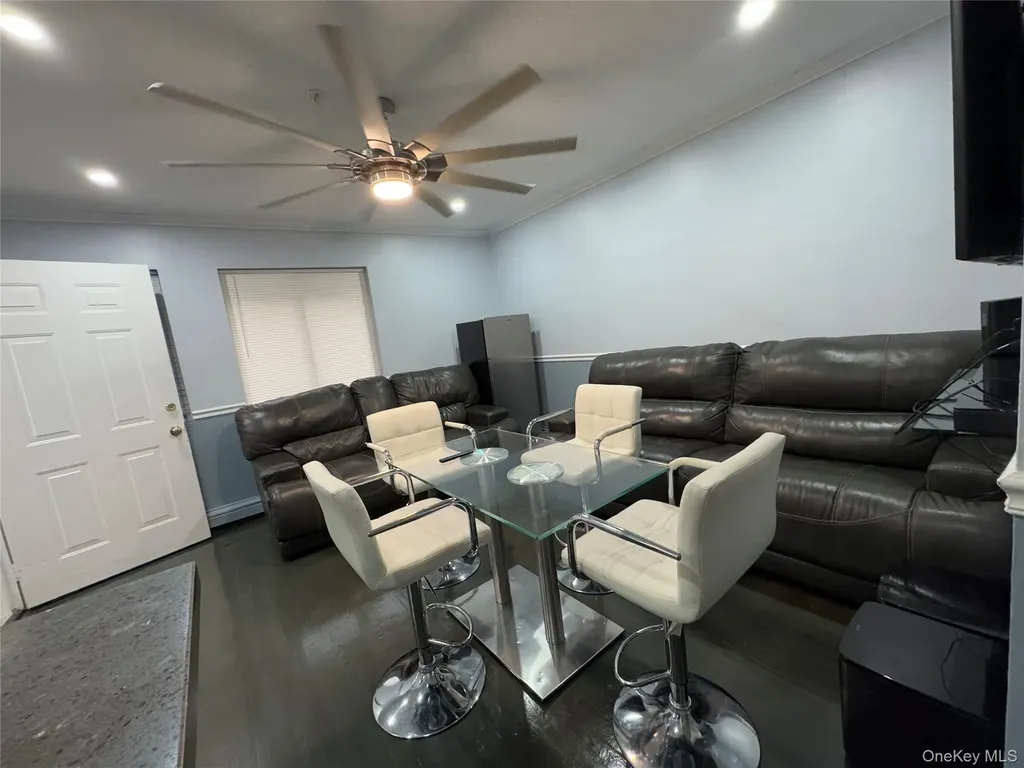 9 Harper Court Bronx NY 10466