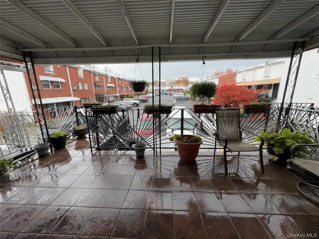 9 Harper Court Bronx NY 10466