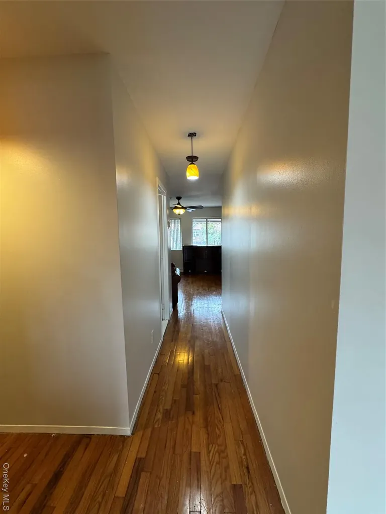 9 Harper Court Bronx NY 10466