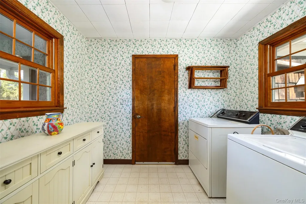 4 Mcallister Drive Pleasant Valley NY 12569