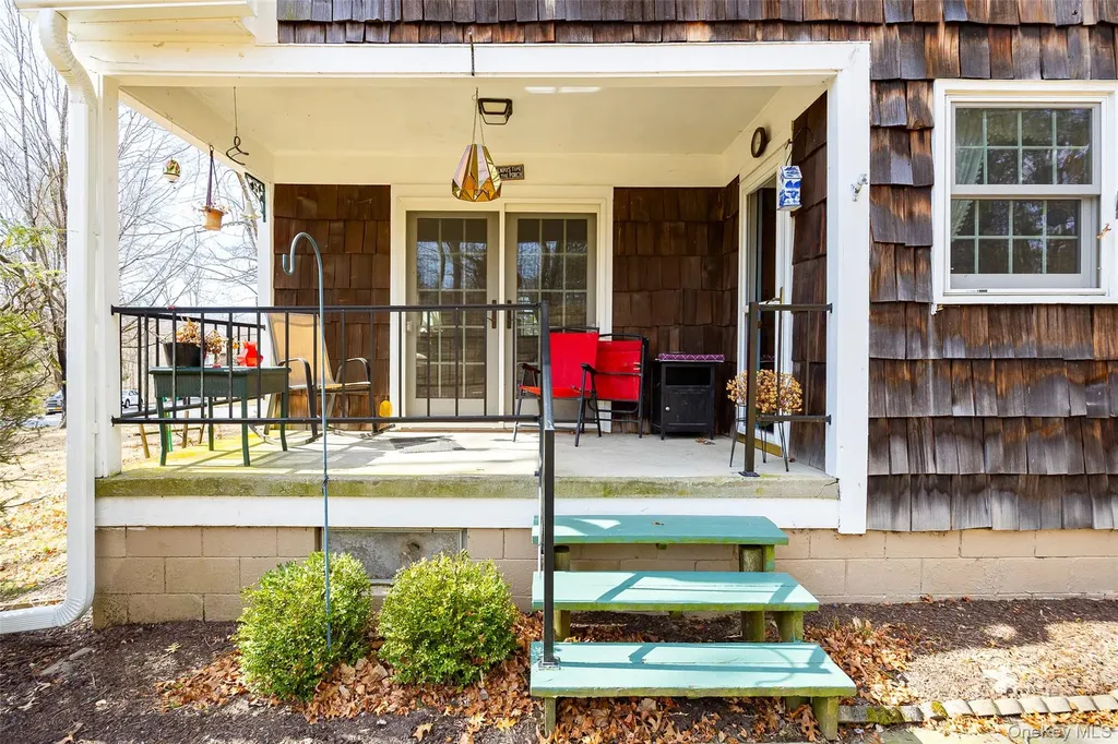 4 Mcallister Drive Pleasant Valley NY 12569
