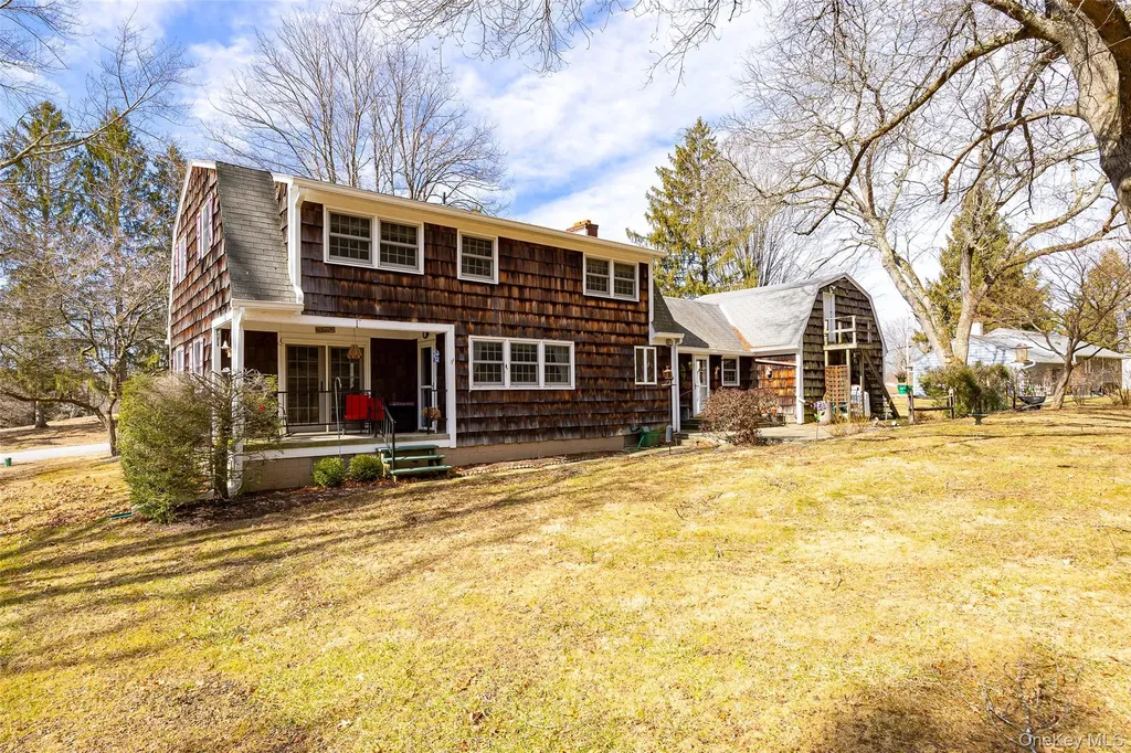 4 Mcallister Drive Pleasant Valley NY 12569
