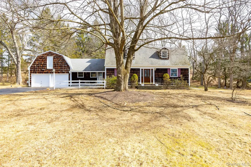 4 Mcallister Drive Pleasant Valley NY 12569