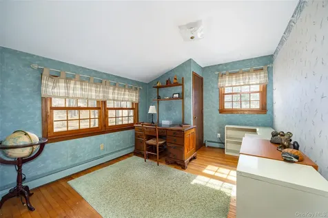 4 Mcallister Drive Pleasant Valley NY 12569