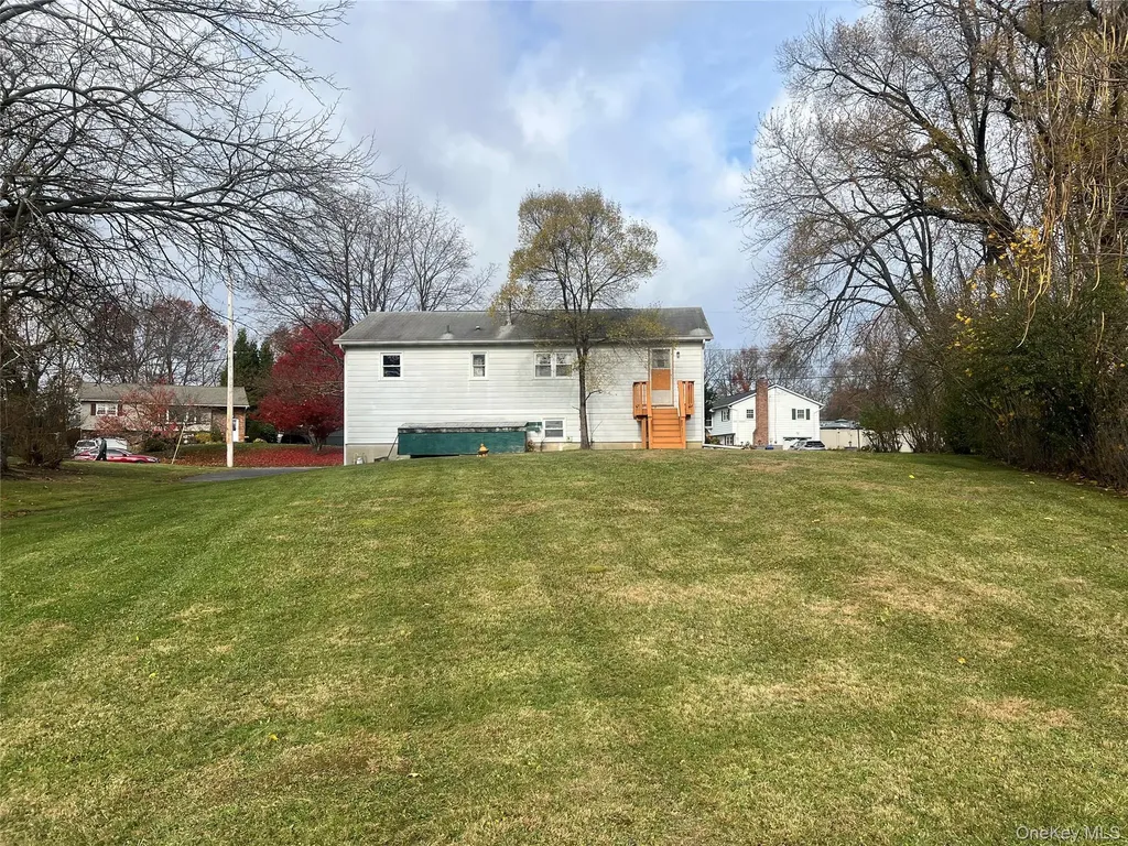 26 Coach Lane Newburgh NY 12550