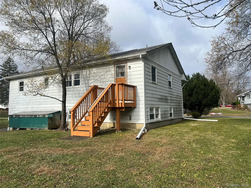 26 Coach Lane Newburgh NY 12550