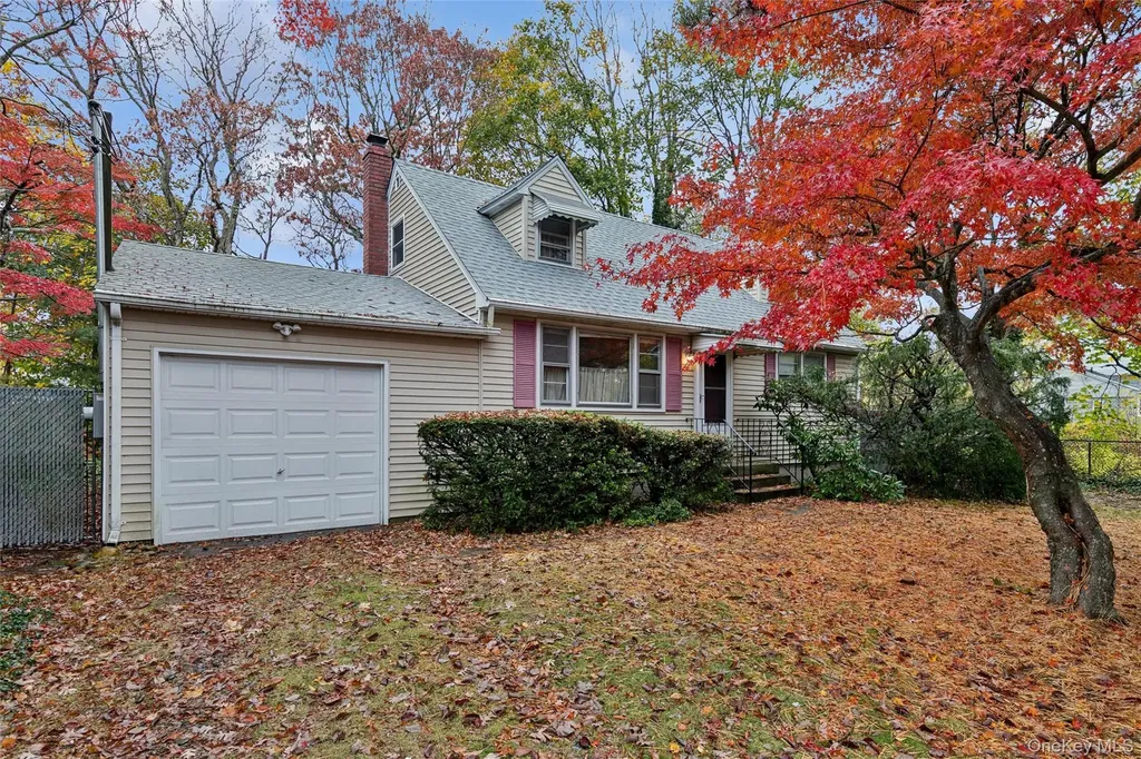 4 Windus Drive Shirley NY 11967