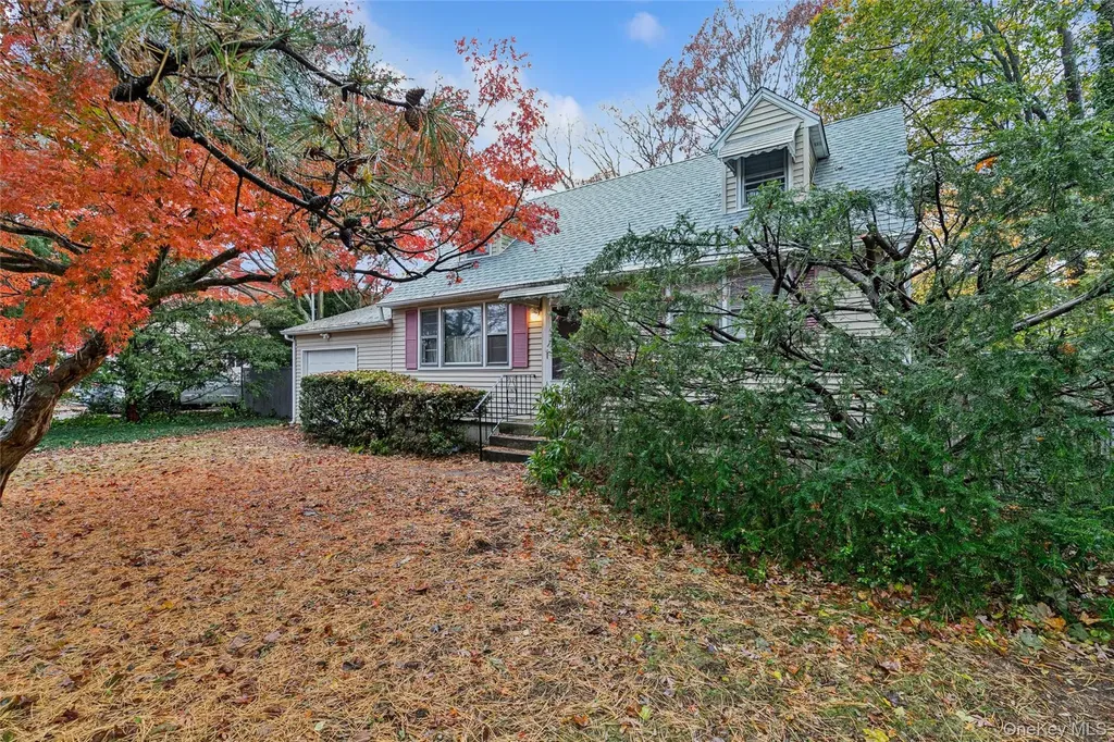 4 Windus Drive Shirley NY 11967