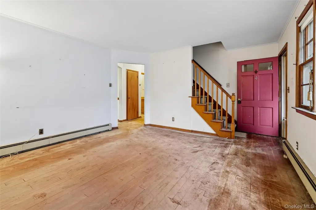 4 Windus Drive Shirley NY 11967