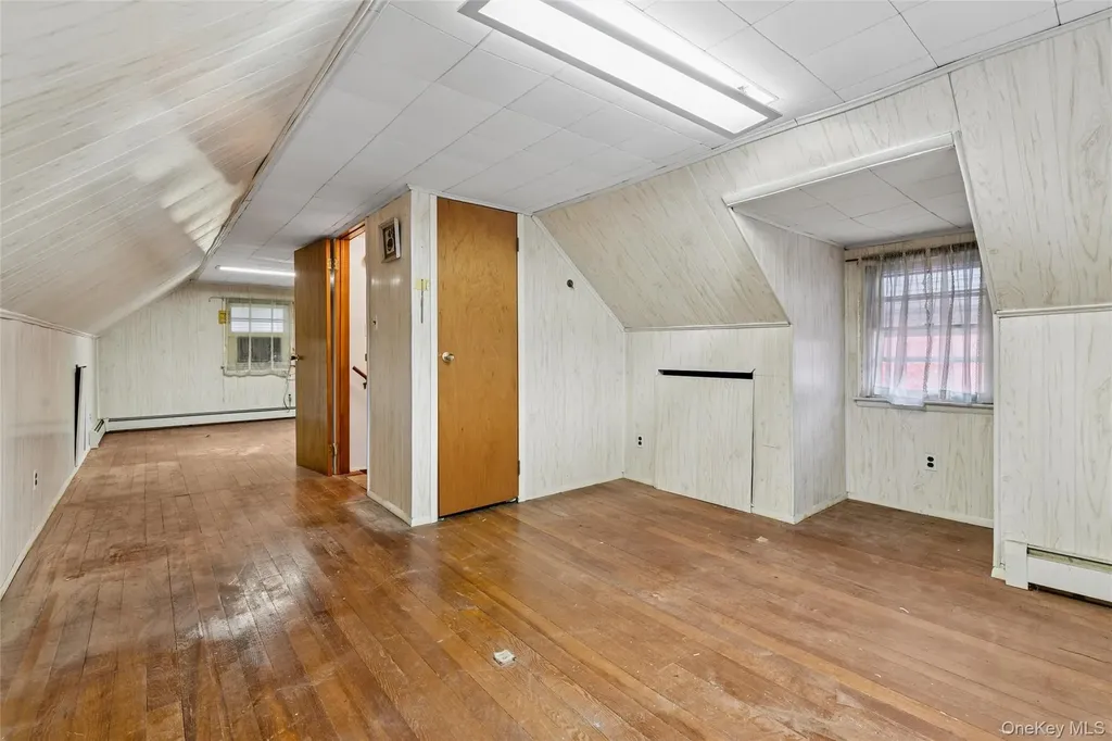 4 Windus Drive Shirley NY 11967