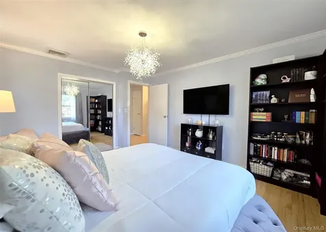 39 Anna Street Bay Shore NY 11706