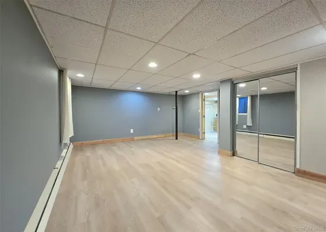 39 Anna Street Bay Shore NY 11706