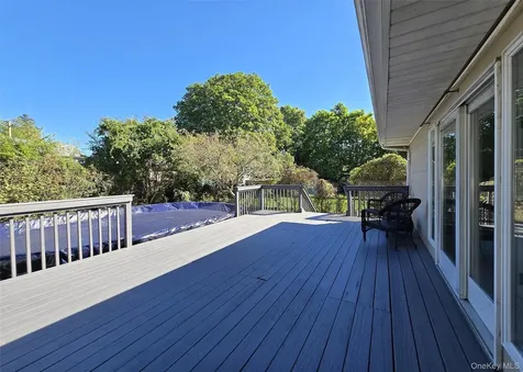 39 Anna Street Bay Shore NY 11706