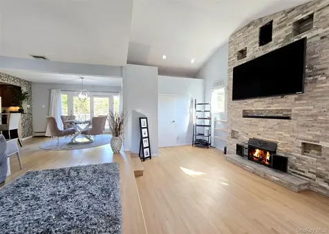 39 Anna Street Bay Shore NY 11706