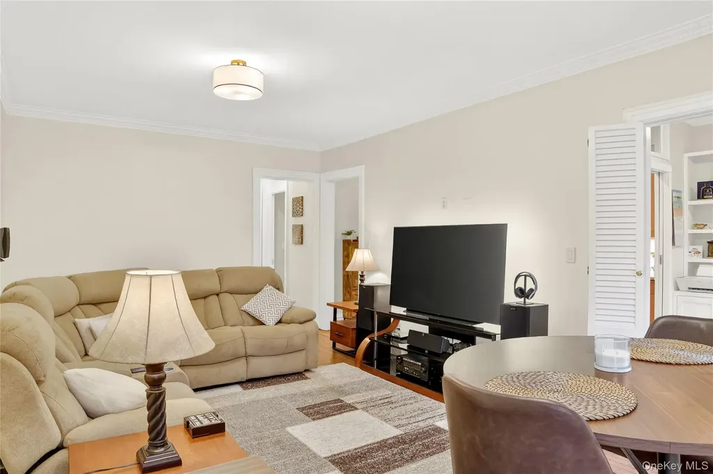 445 Gramatan Avenue Mount Vernon NY 10552