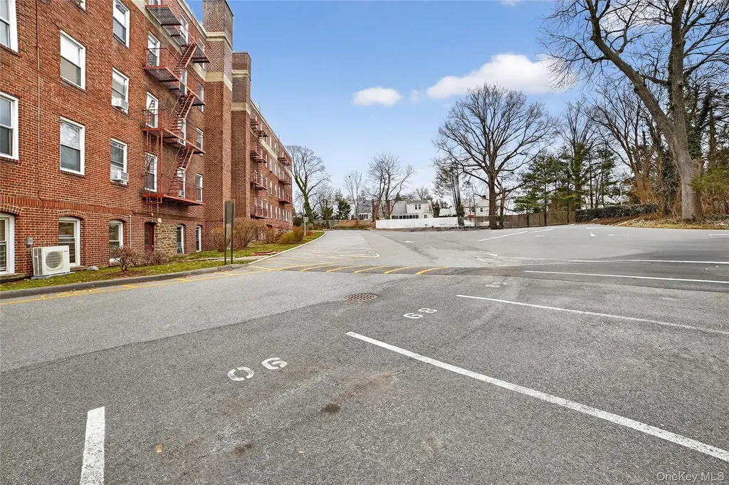 445 Gramatan Avenue Mount Vernon NY 10552