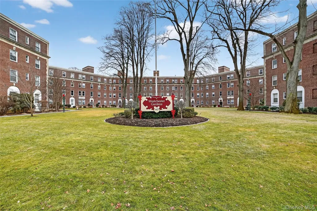 445 Gramatan Avenue Mount Vernon NY 10552