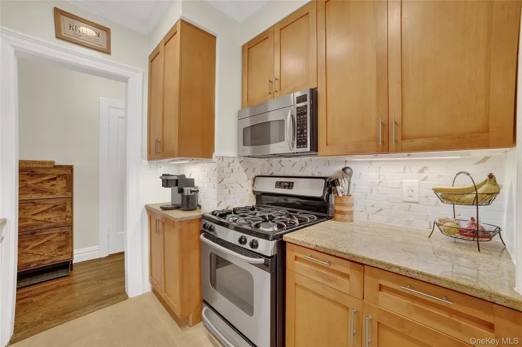 445 Gramatan Avenue Mount Vernon NY 10552