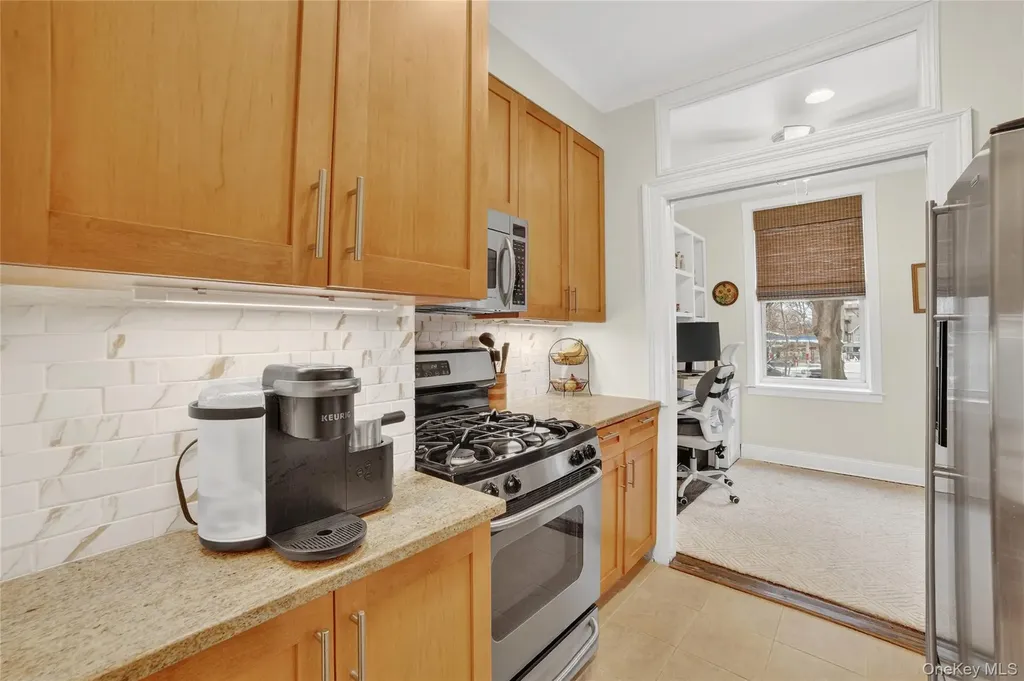 445 Gramatan Avenue Mount Vernon NY 10552