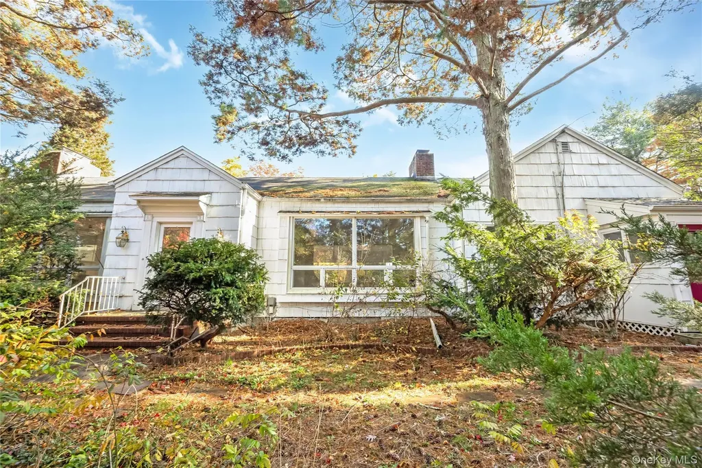 5 Bagatelle Road Dix Hills NY 11746