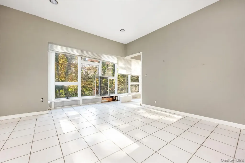 5 Bagatelle Road Dix Hills NY 11746