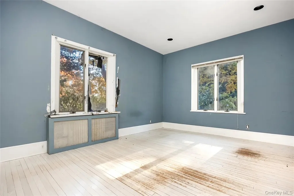 5 Bagatelle Road Dix Hills NY 11746