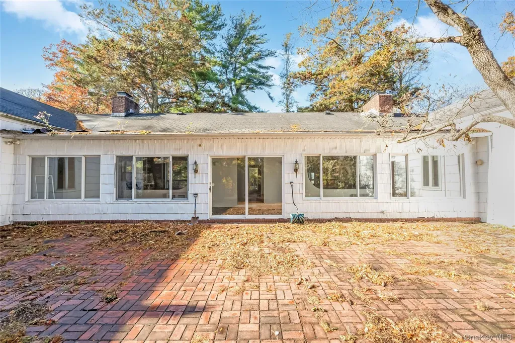 5 Bagatelle Road Dix Hills NY 11746