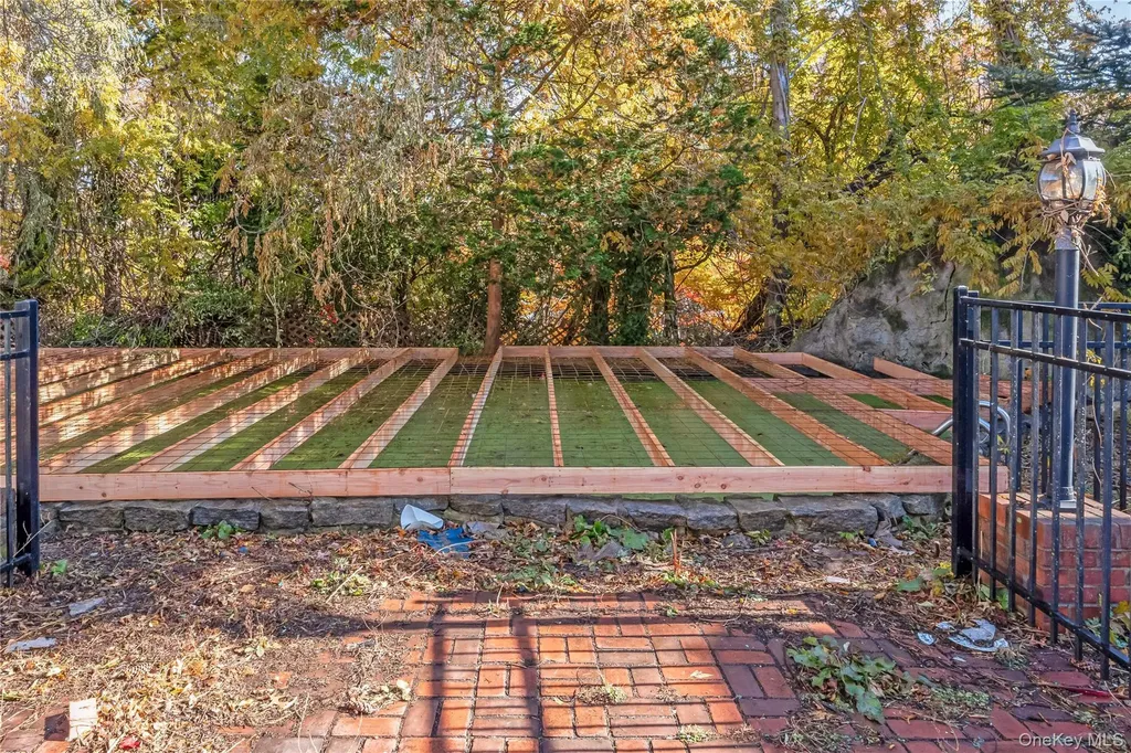 5 Bagatelle Road Dix Hills NY 11746