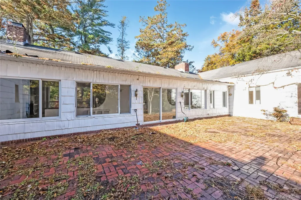 5 Bagatelle Road Dix Hills NY 11746