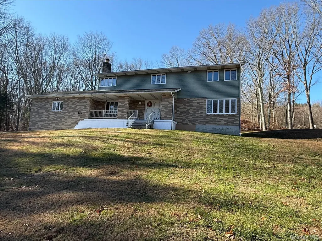 11 Square Woods Drive Lagrangeville NY 12540