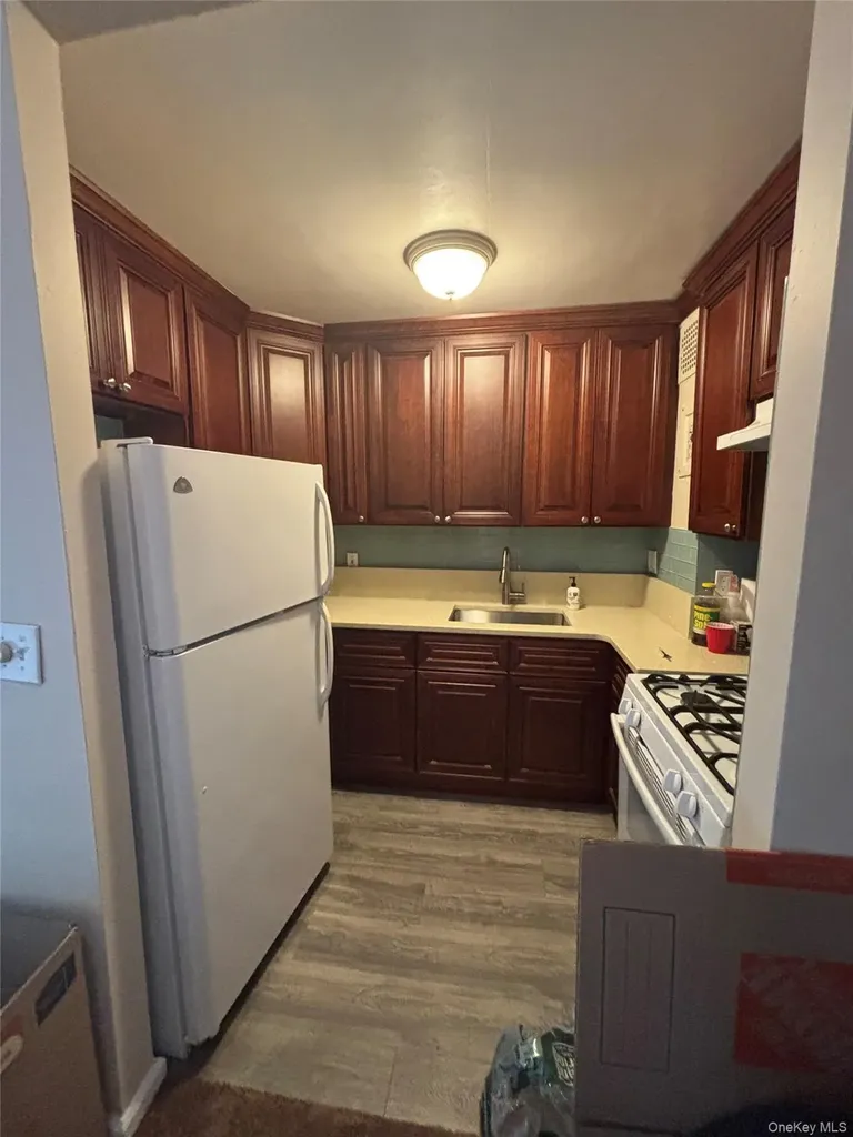 124 Smith Street Freeport NY 11520