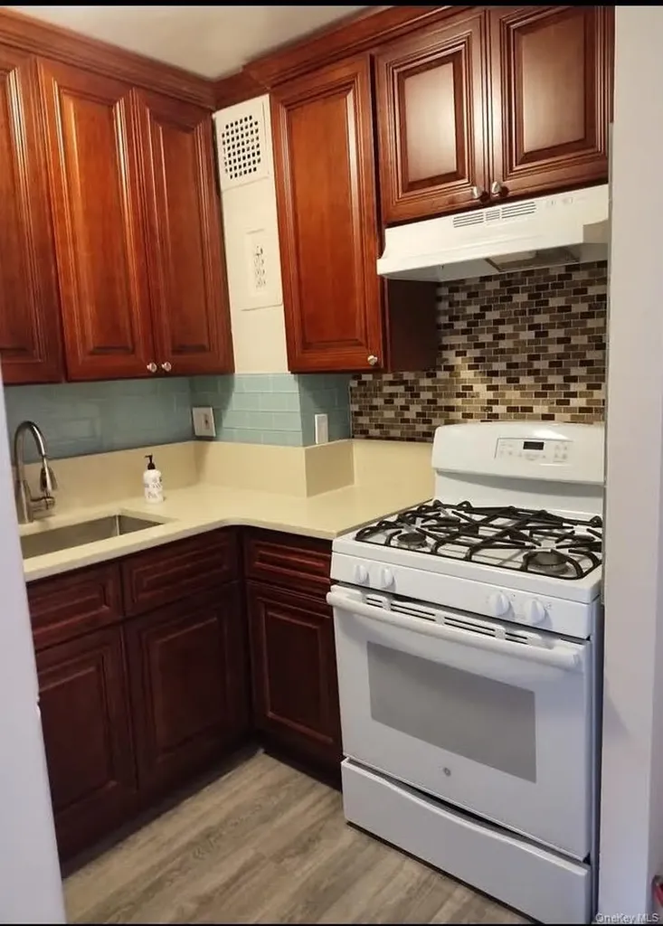 124 Smith Street Freeport NY 11520