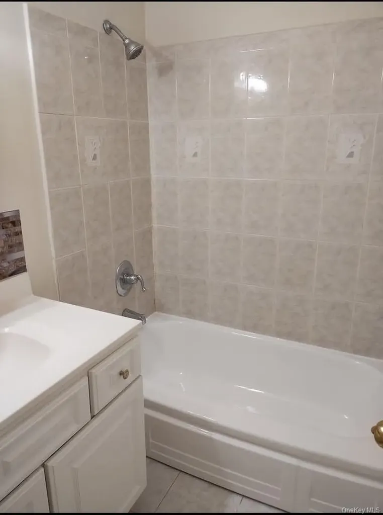 124 Smith Street Freeport NY 11520