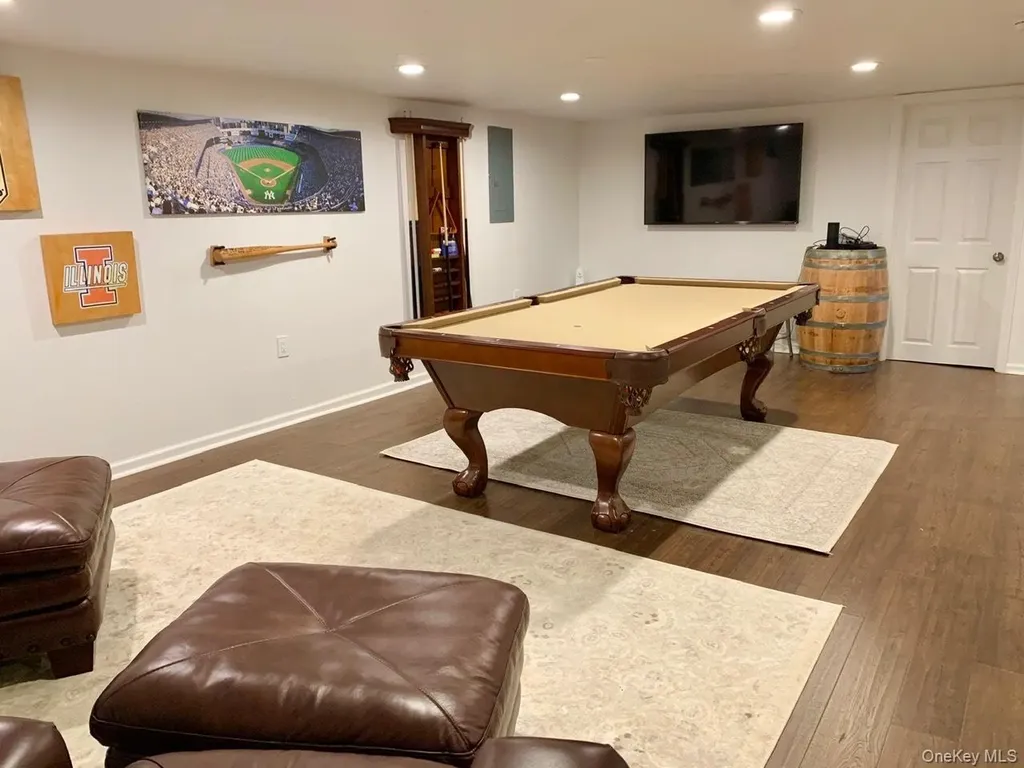 61 Kings Point Road East Hampton NY 11937