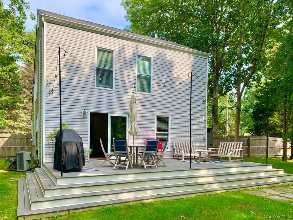 61 Kings Point Road East Hampton NY 11937
