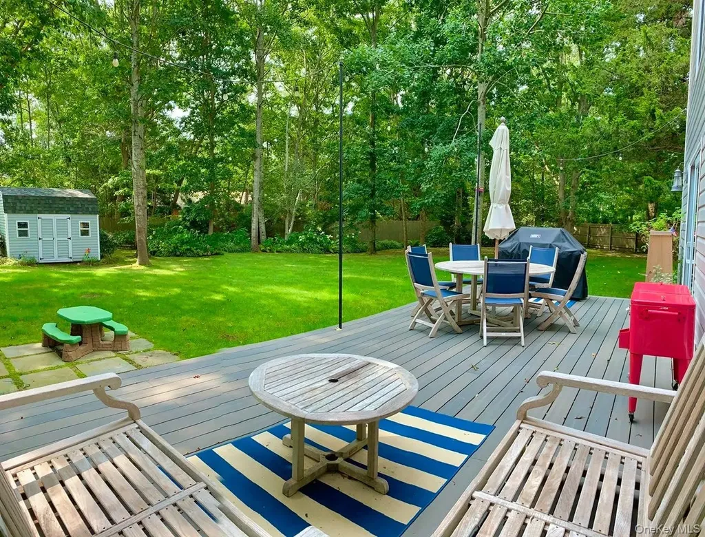 61 Kings Point Road East Hampton NY 11937