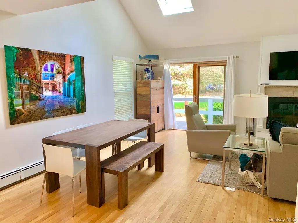 61 Kings Point Road East Hampton NY 11937