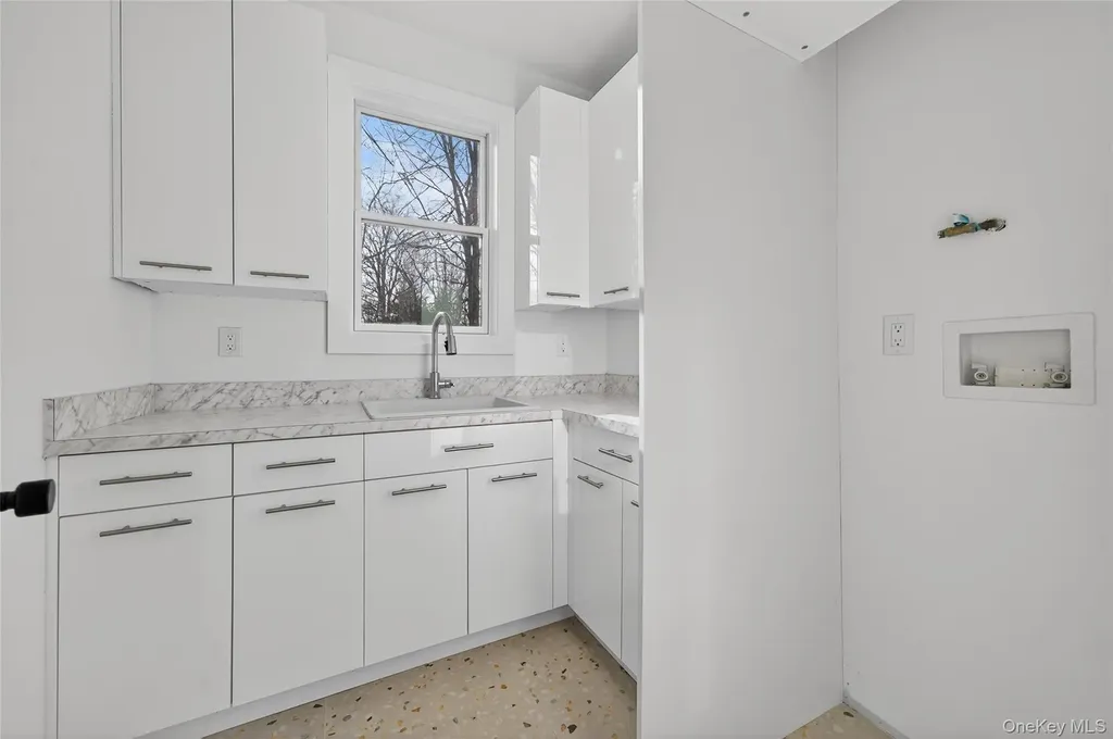 66 Lawrence Avenue Monticello NY 12701