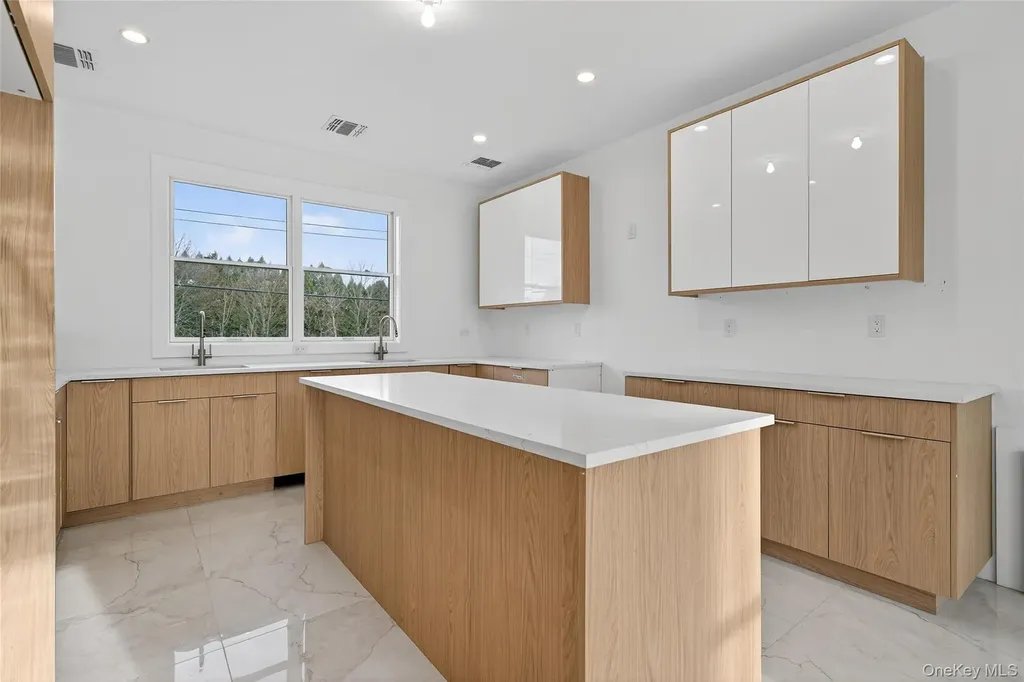 66 Lawrence Avenue Monticello NY 12701