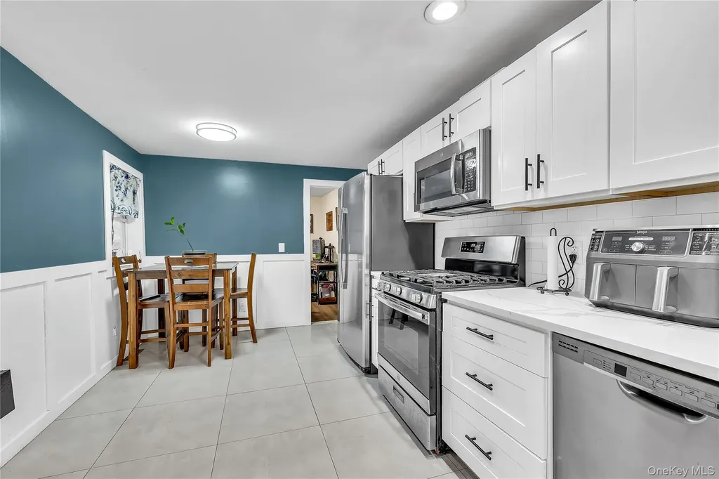 74 Weichers Avenue Ronkonkoma NY 11779