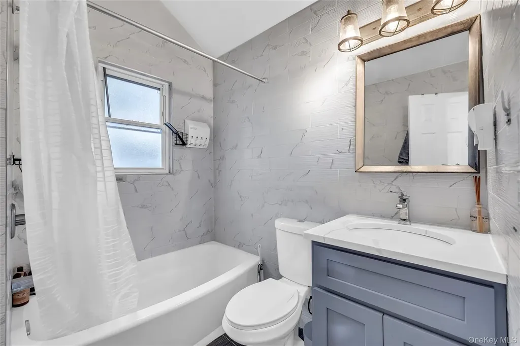 74 Weichers Avenue Ronkonkoma NY 11779