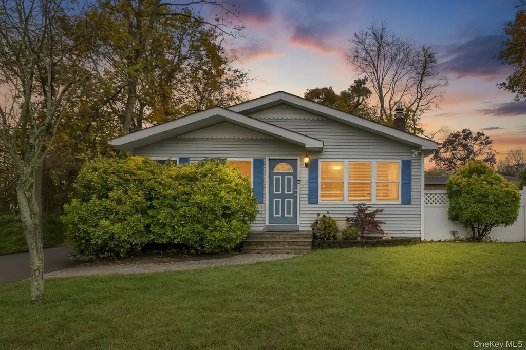 74 Weichers Avenue Ronkonkoma NY 11779