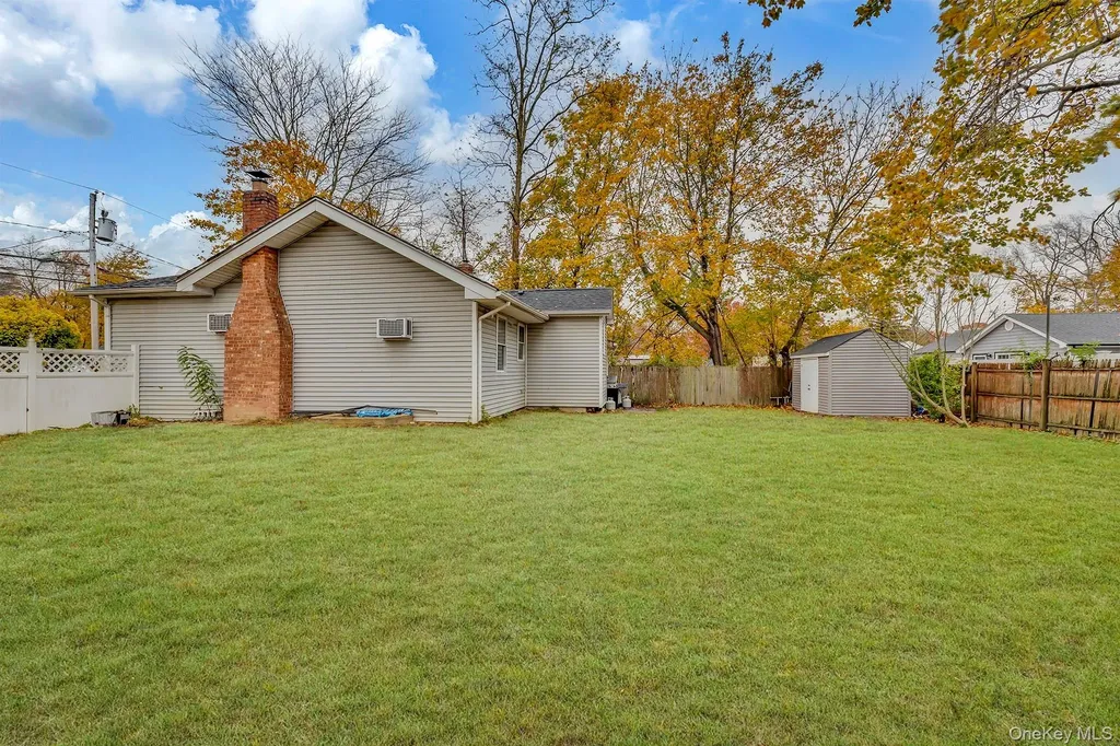 74 Weichers Avenue Ronkonkoma NY 11779