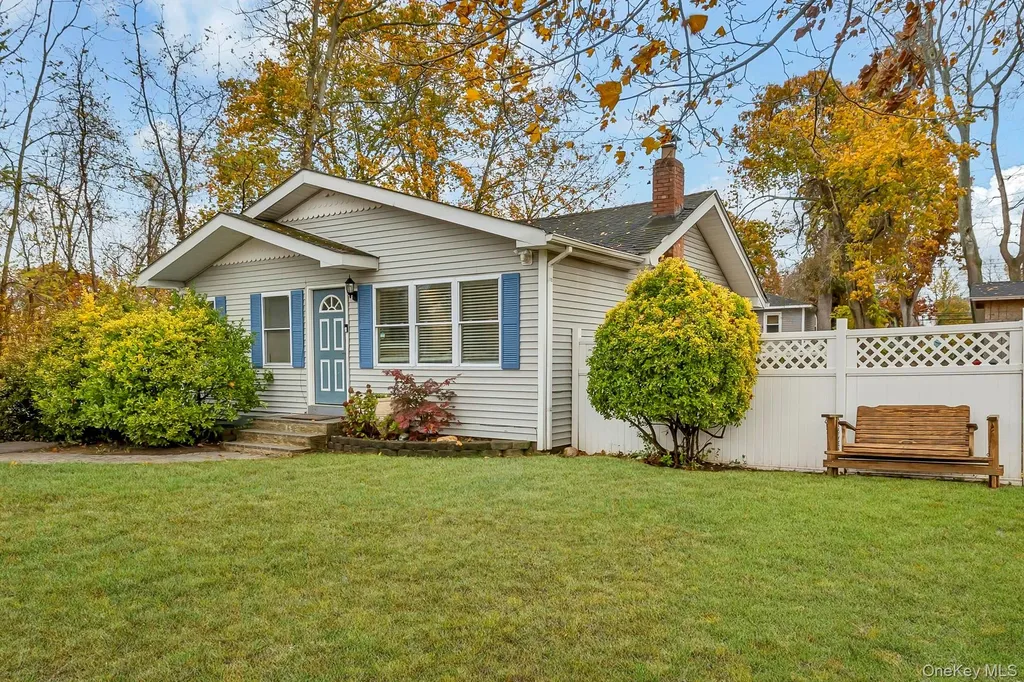 74 Weichers Avenue Ronkonkoma NY 11779
