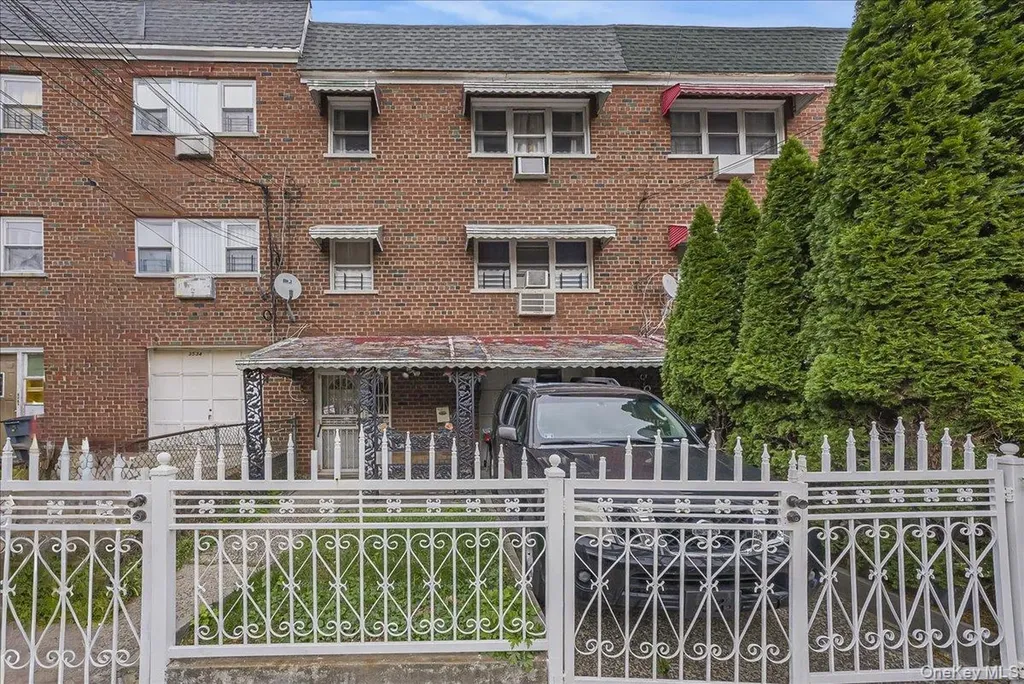 3532 Ely Avenue Bronx NY 10466